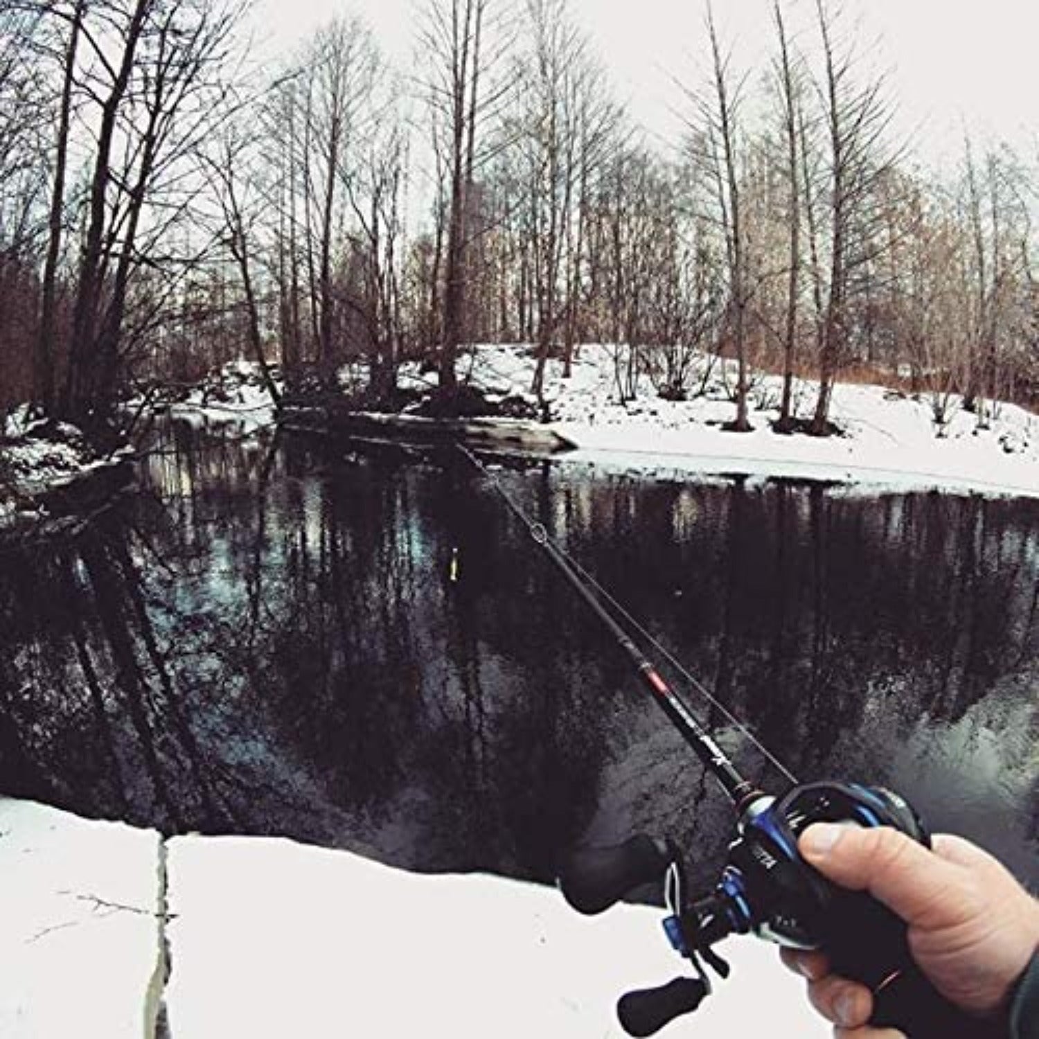 Goture(ゴチュール) Xceedシリーズ コンパクト シーバスロッド Fuji製ガイド カーポン製 モバイルロッド シーバス/ヒラメ/エギング スピニングロッド&ベイトロッド 4ピース 釣り竿  ロッド MH/ML/M/UL アマゾンベストセラー  超人気